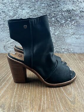 601 UGG VALENCIA  Black Peep-Toe Booties - Women Shoes 7.5